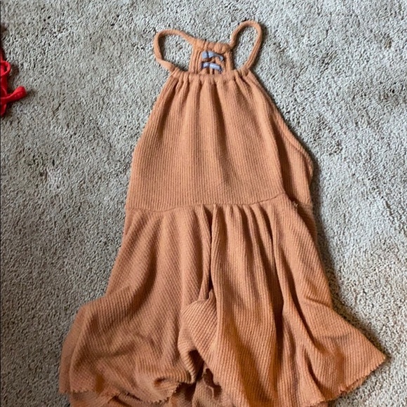 Halter / Peplum top - Picture 2 of 3